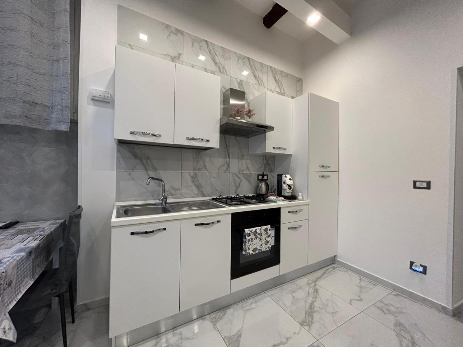 Casa Tolentino Al Centro Di Napoli Villa Екстериор снимка