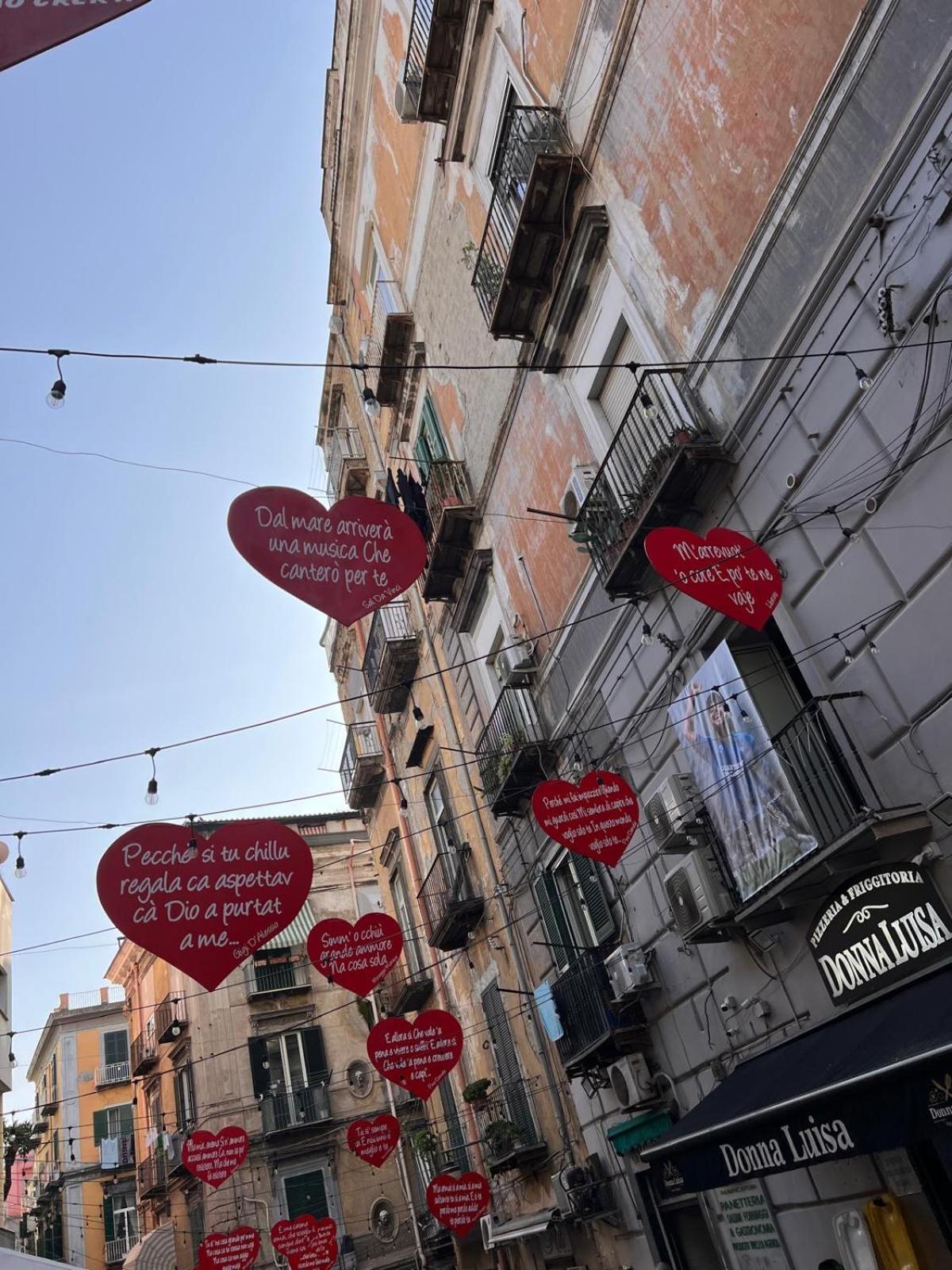 Casa Tolentino Al Centro Di Napoli Villa Екстериор снимка
